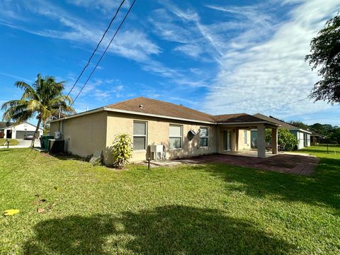 A home in Port St Lucie