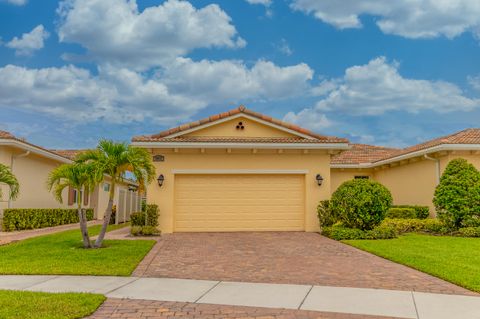 A home in Port St Lucie