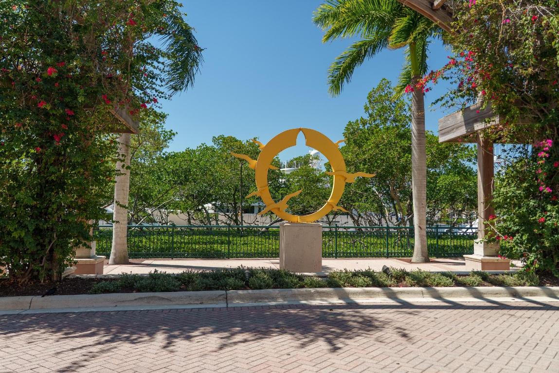 BANYAN GROVES AT HOBE SOUND - Residential