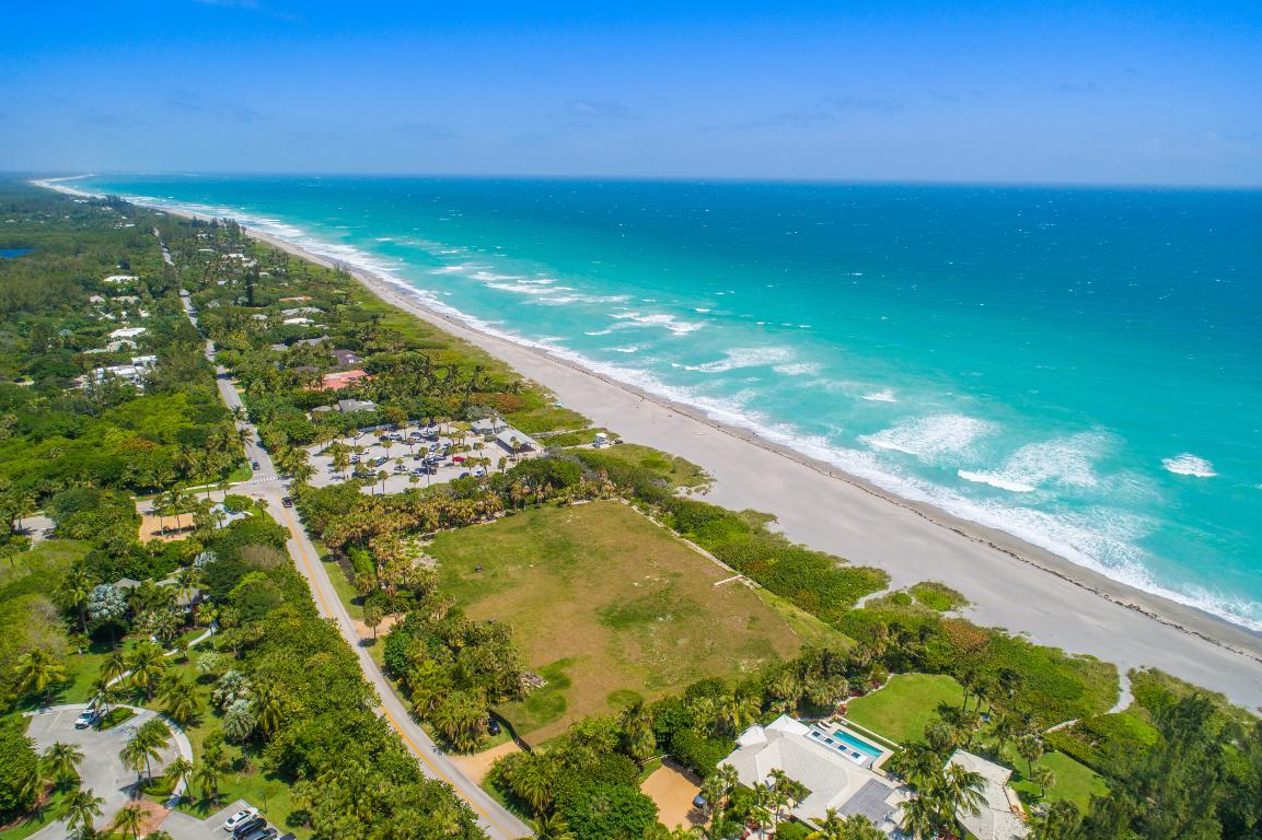 BANYAN GROVES AT HOBE SOUND - Residential