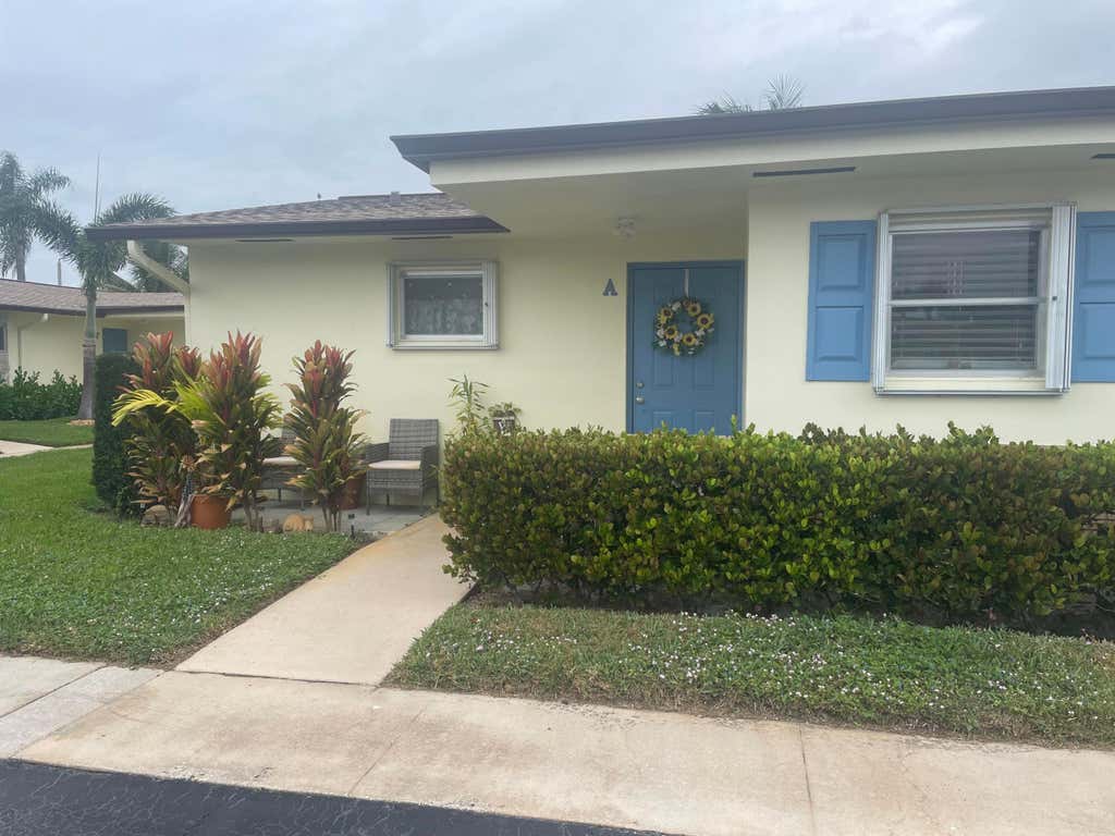 Photo of 2864 CROSLEY Drive E #A, West Palm Beach, FL 33415 (MLS # B26067841)