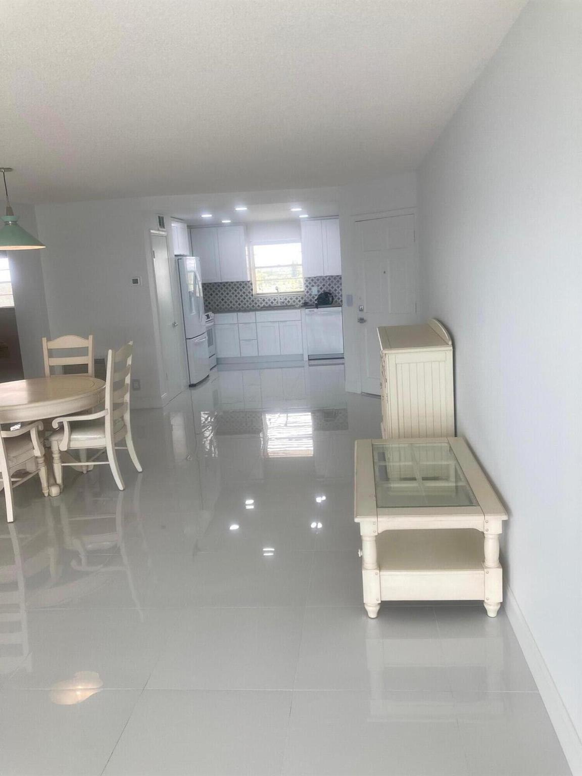 501 Lake Shore Drive 805