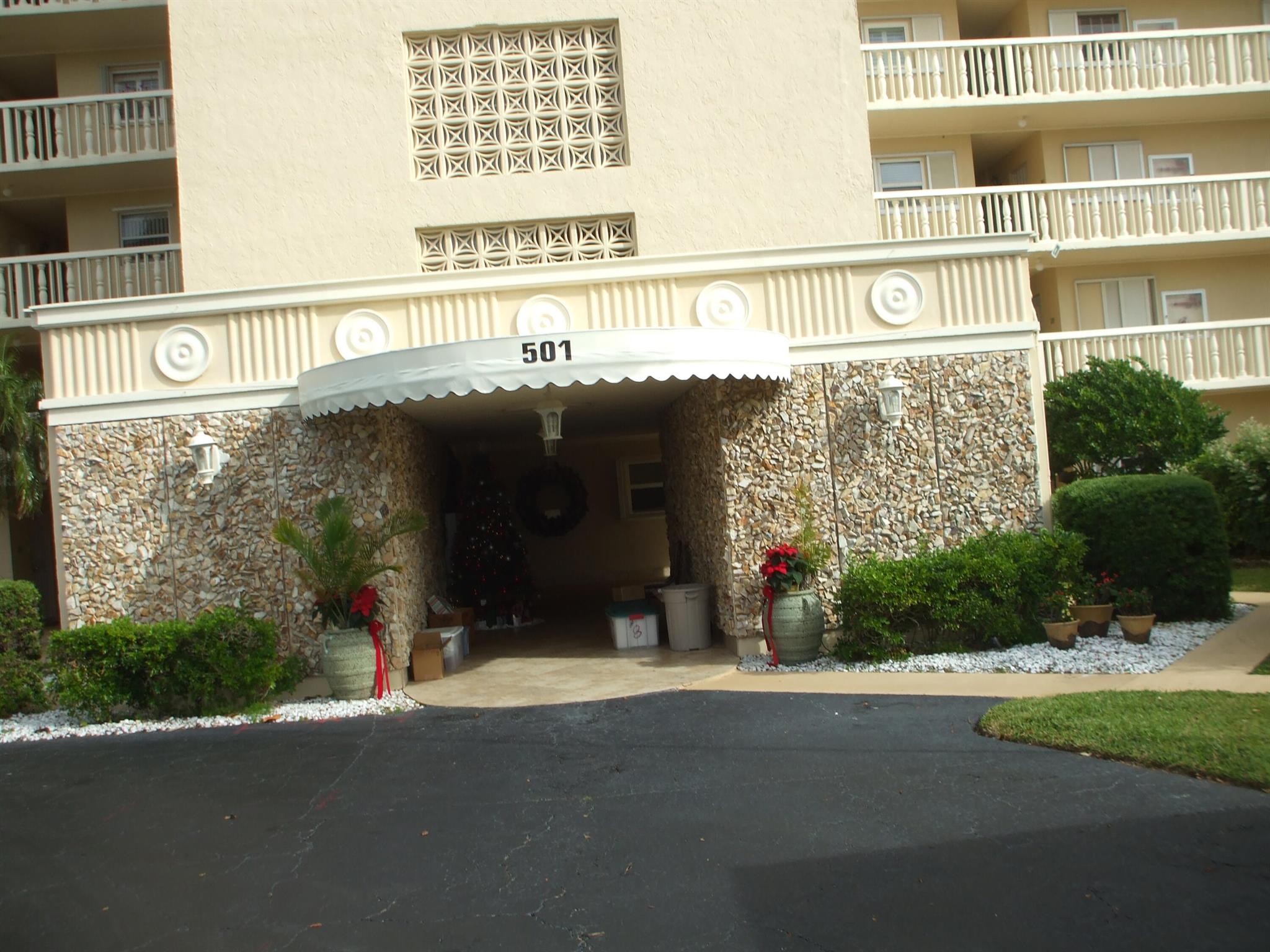 501 Lake Shore Drive 805