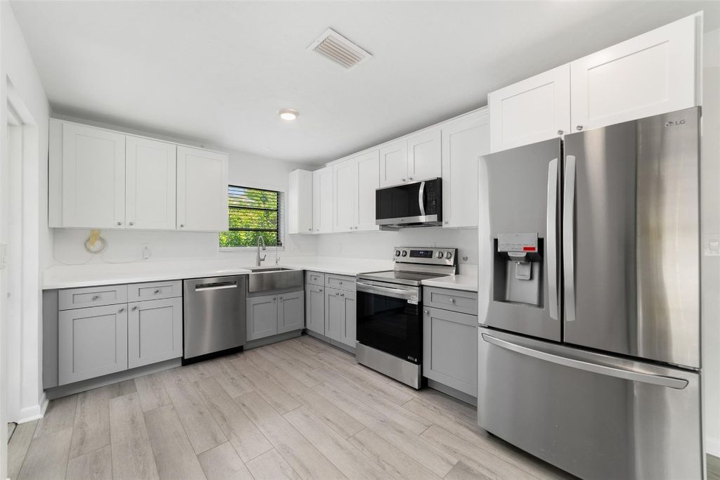 Photo of 1273 NE 37 Street, Oakland Park, FL 33334 (MLS # F10515809)