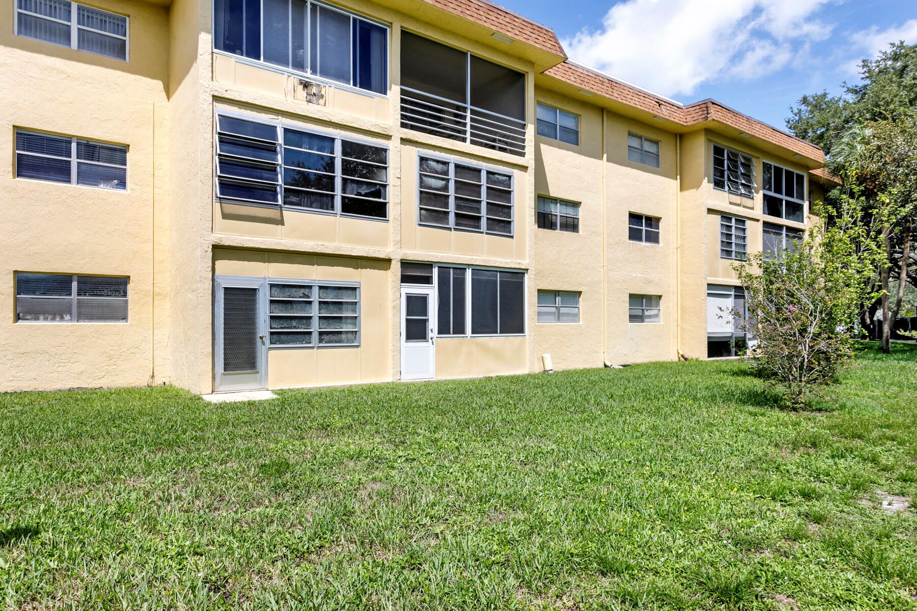 NATURA CONDO NO 2 - Residential