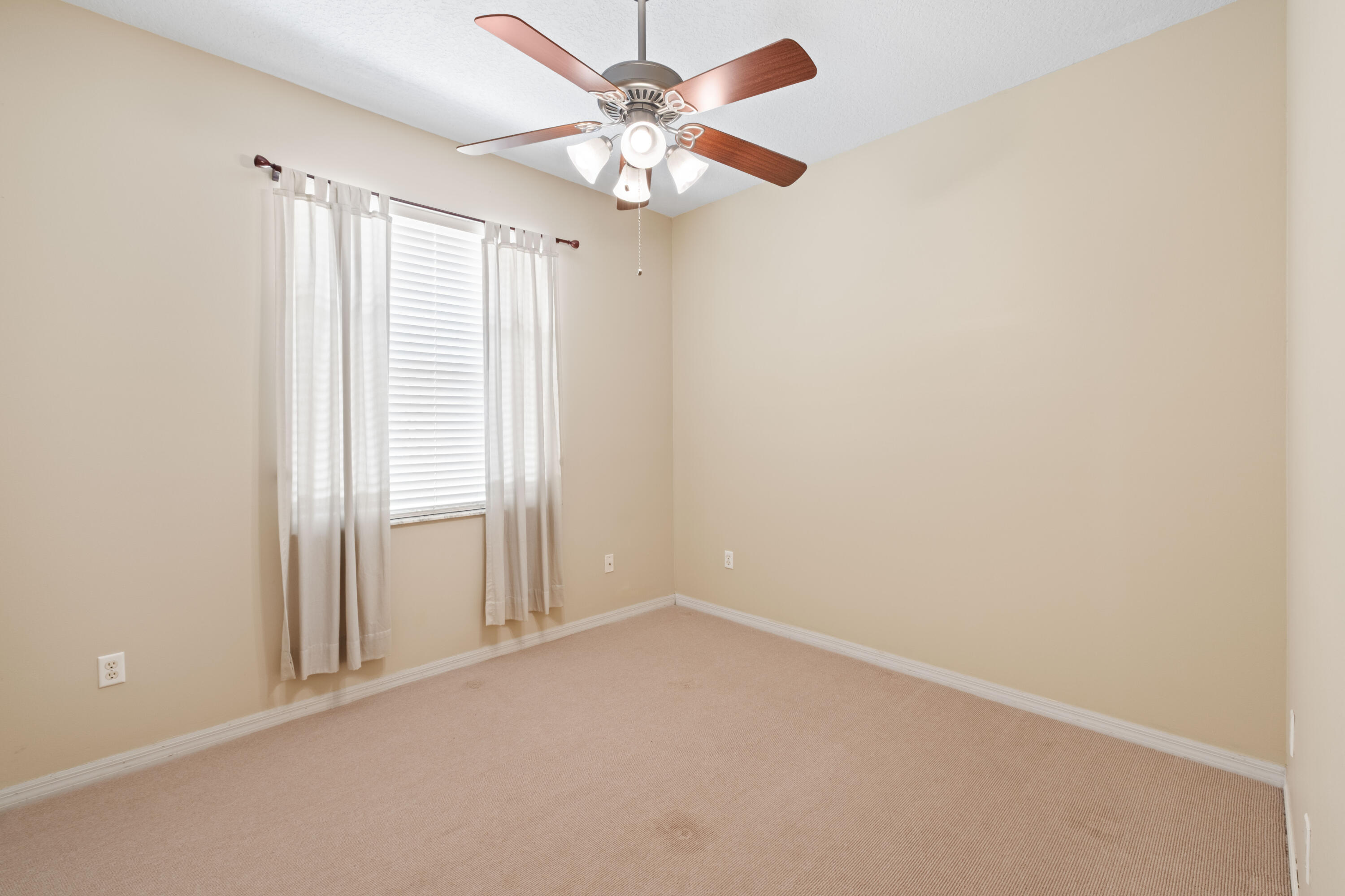 ANDROS ISLE PAR F - Residential