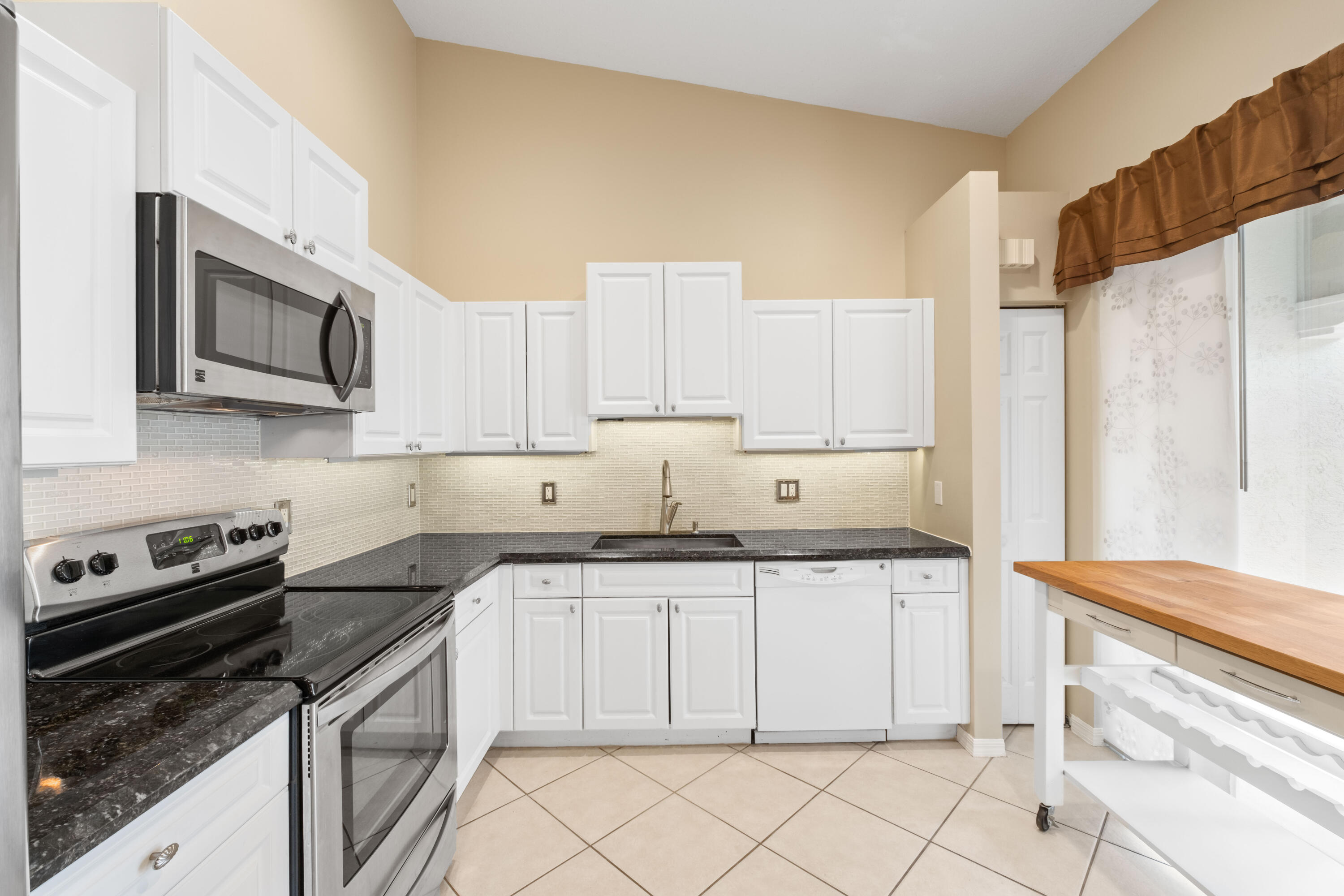 ANDROS ISLE PAR F - Residential