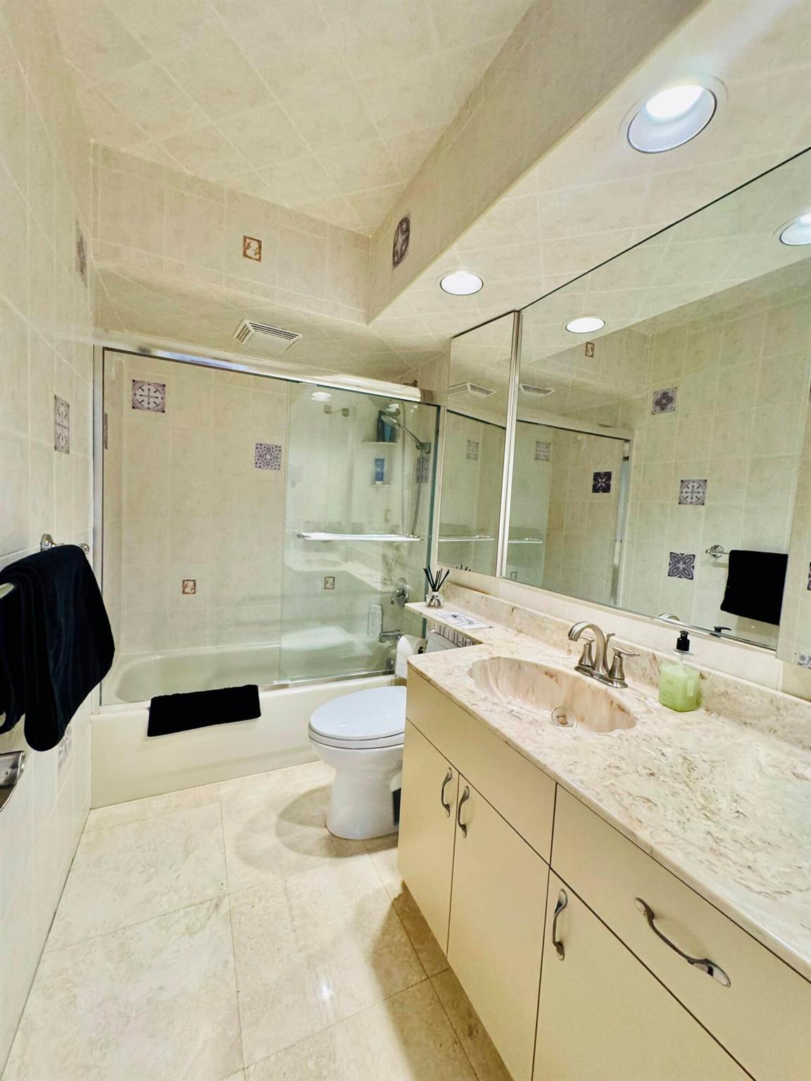 Oakland Park - Residential Lease