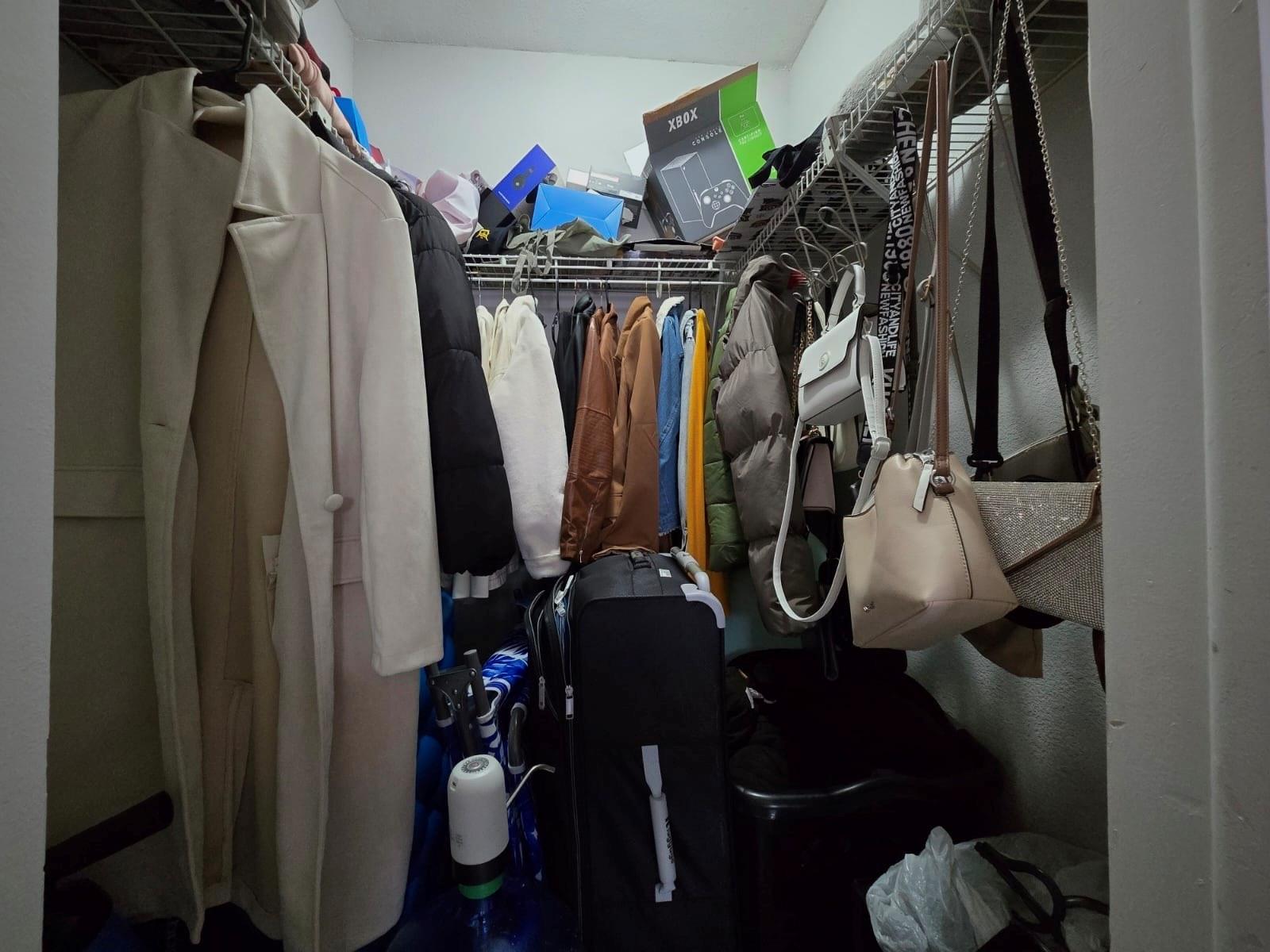 Lighthouse Point Plaza - Residential