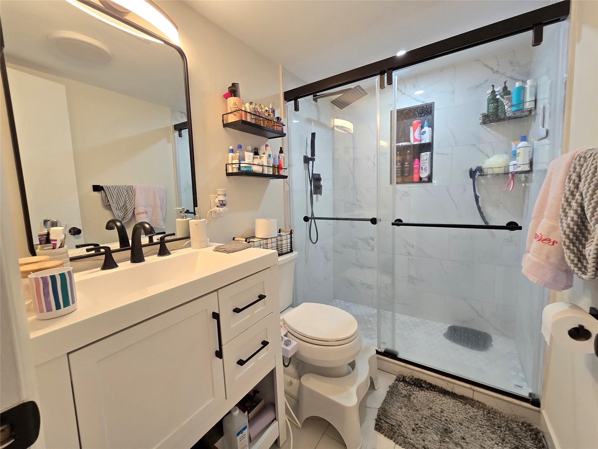 Lighthouse Point Plaza - Residential