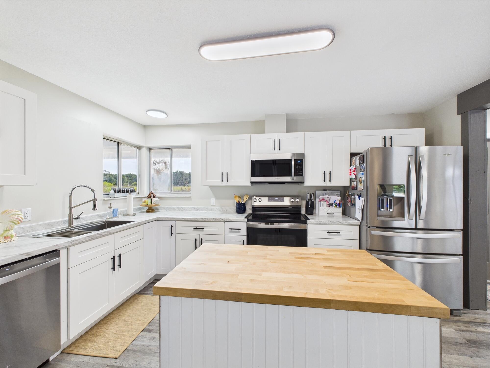 LAZY SEVEN RANCH ACRES - Residential