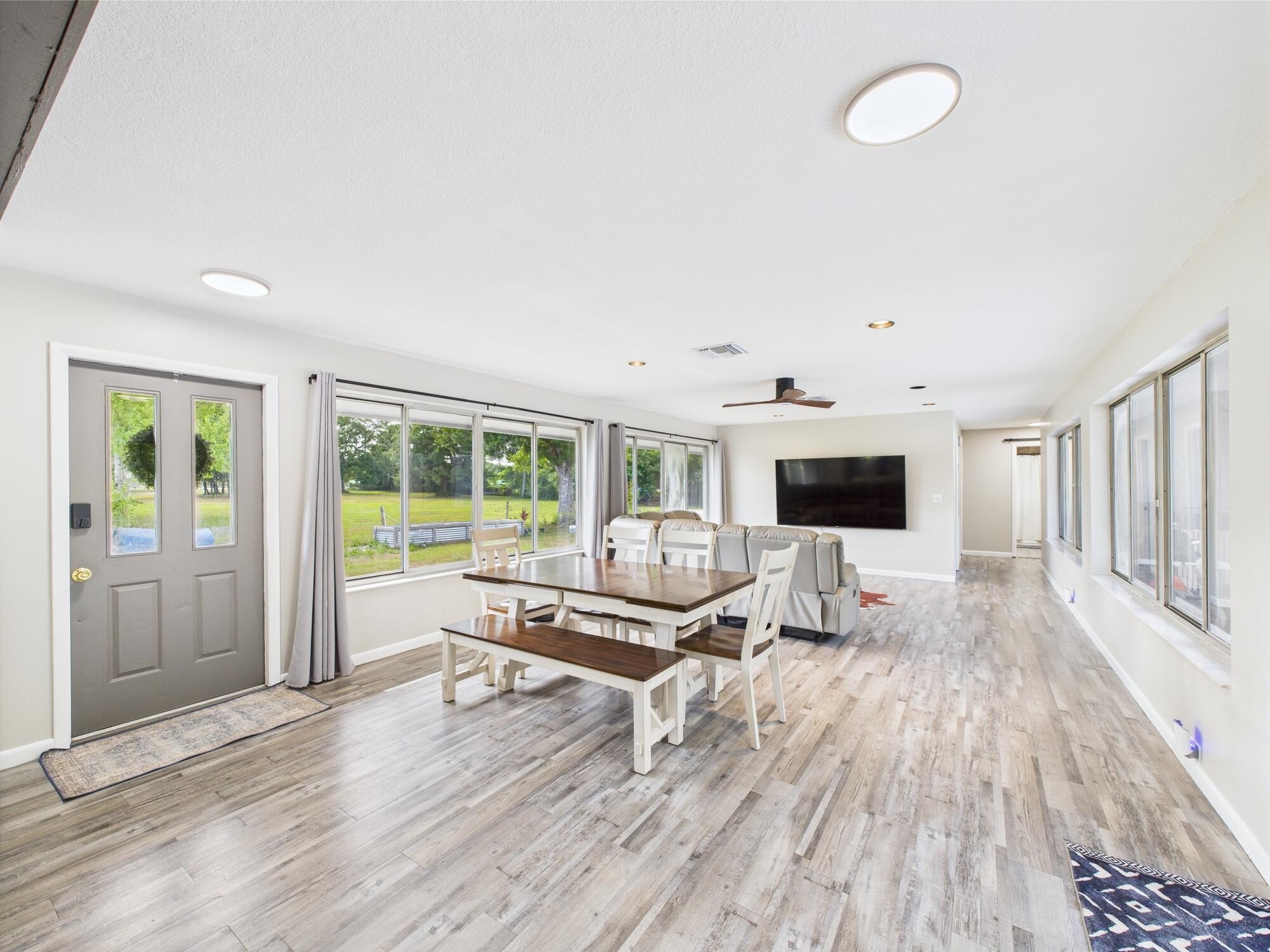 LAZY SEVEN RANCH ACRES - Residential