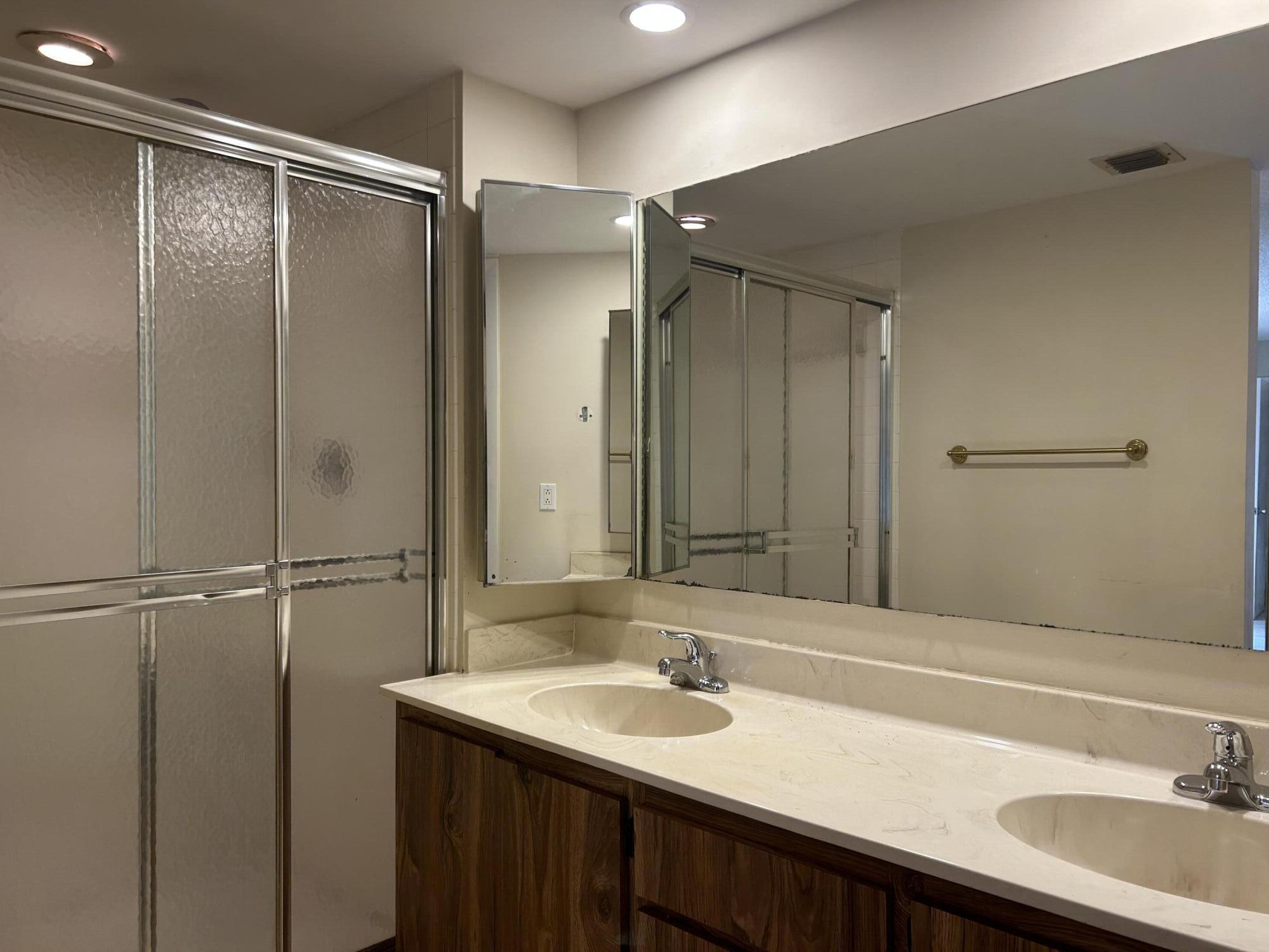 SHERWOOD LAKES - Residential