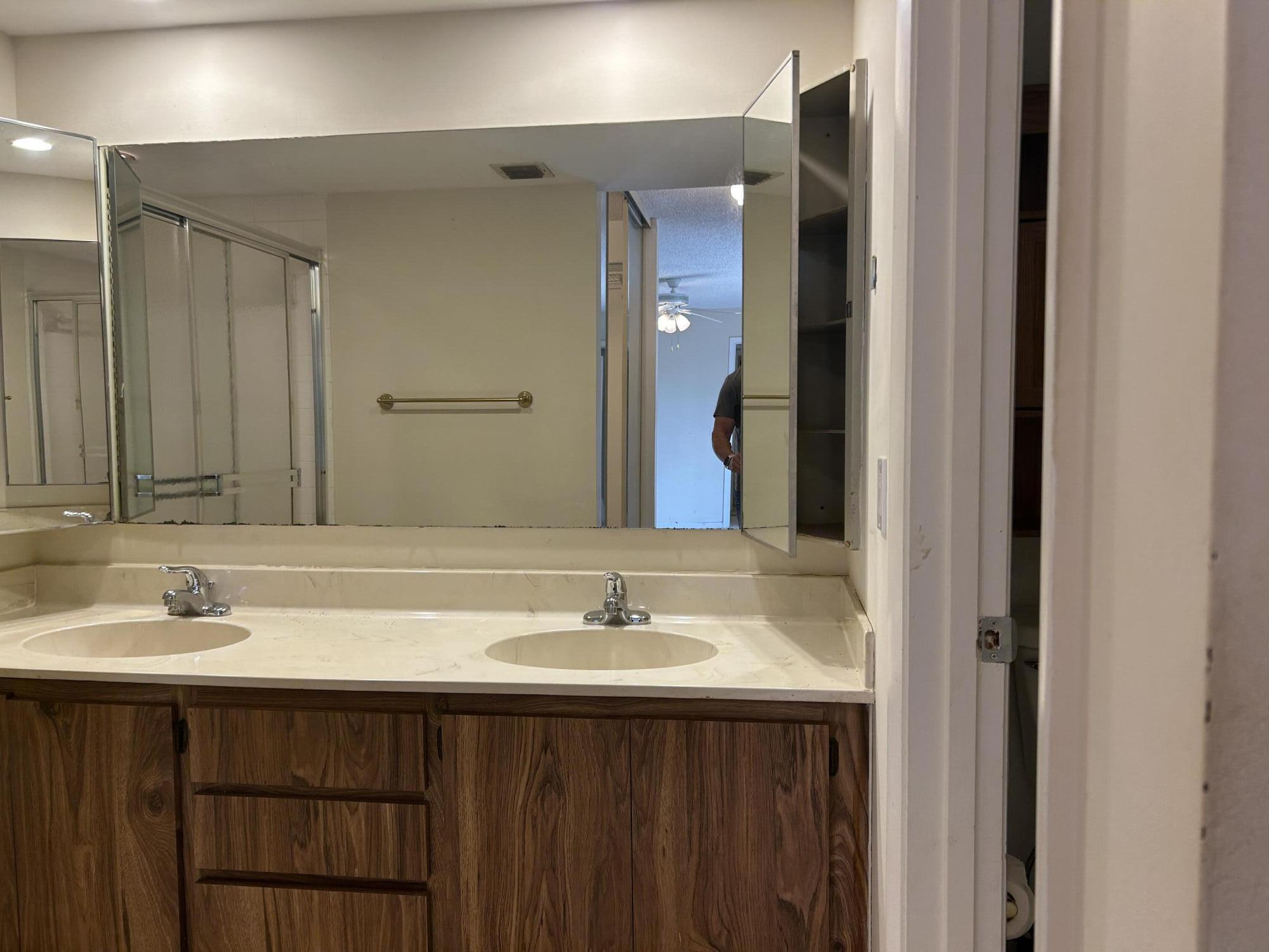 SHERWOOD LAKES - Residential