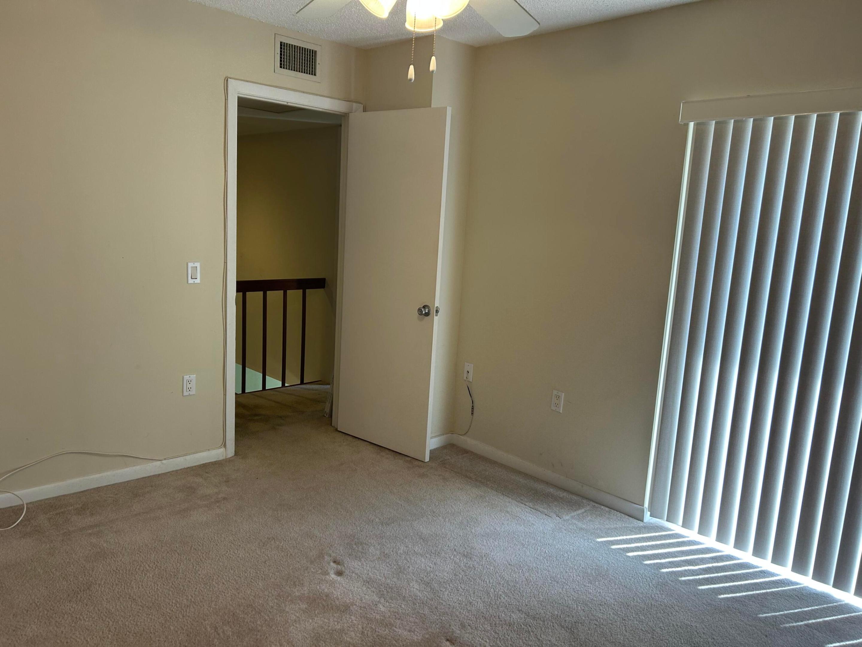 SHERWOOD LAKES - Residential