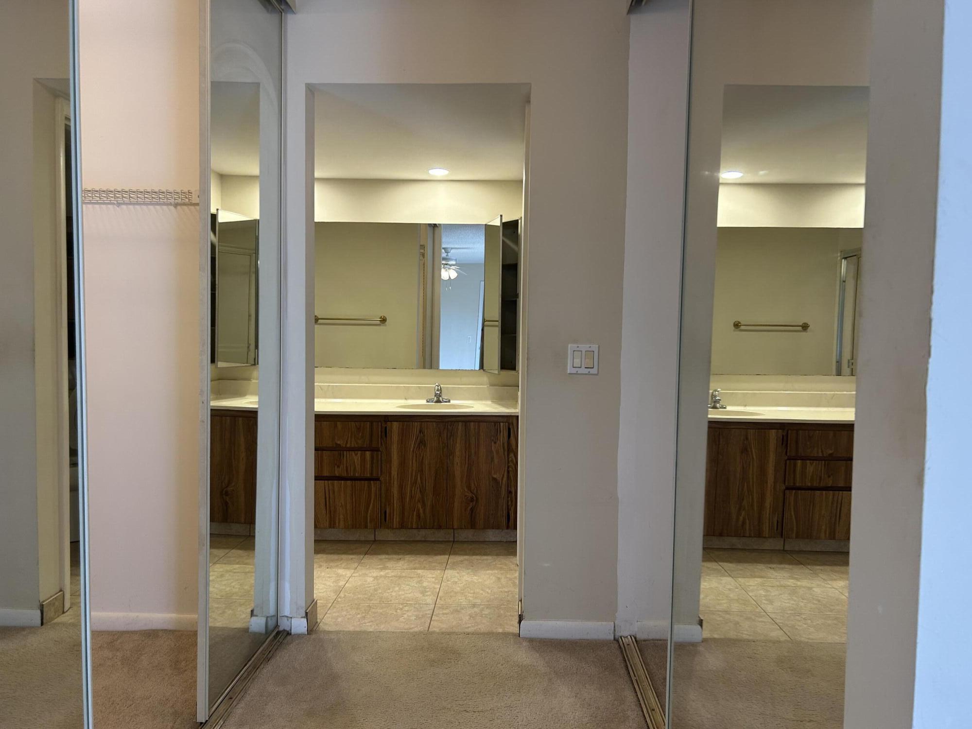 SHERWOOD LAKES - Residential