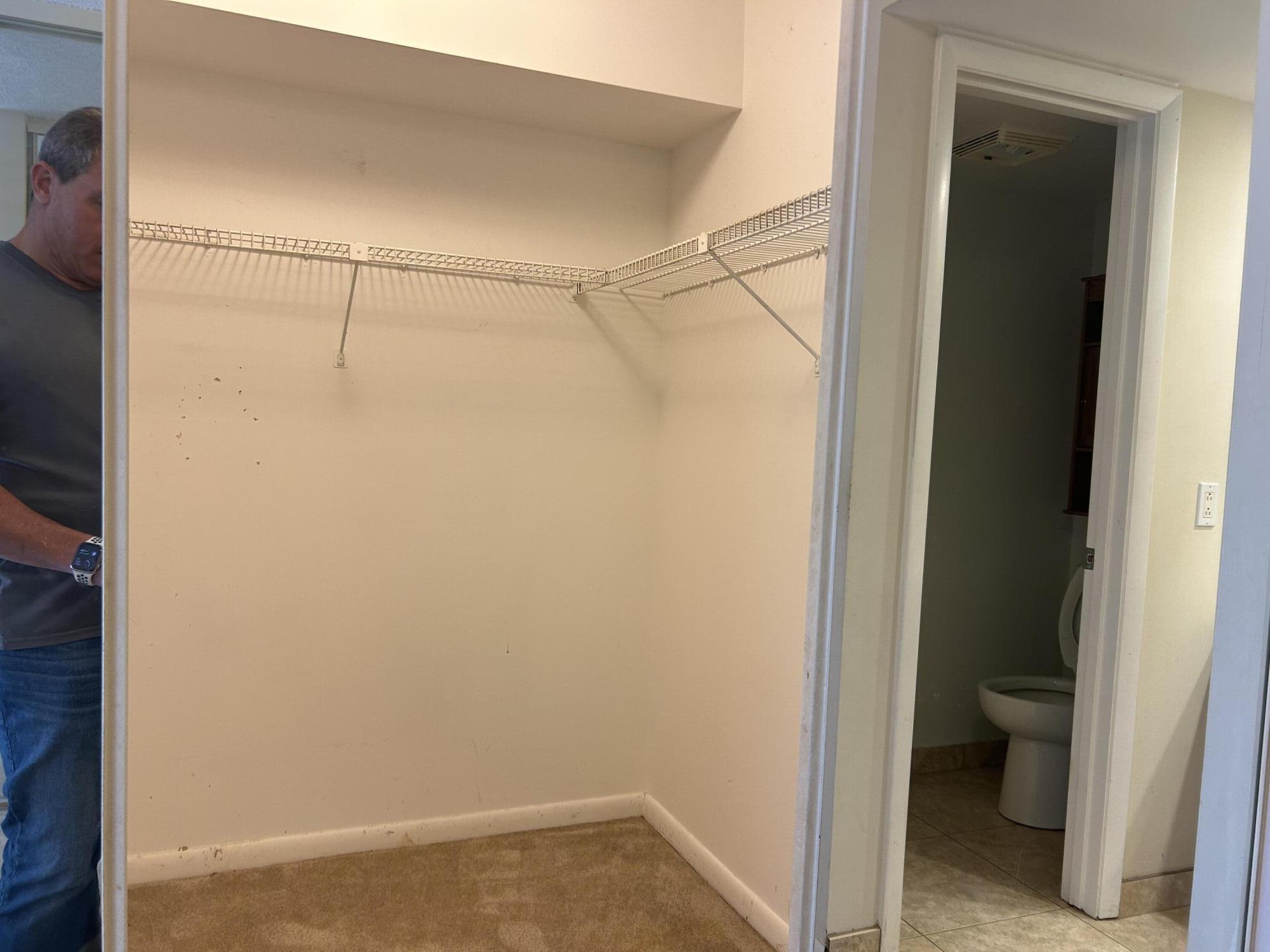 SHERWOOD LAKES - Residential