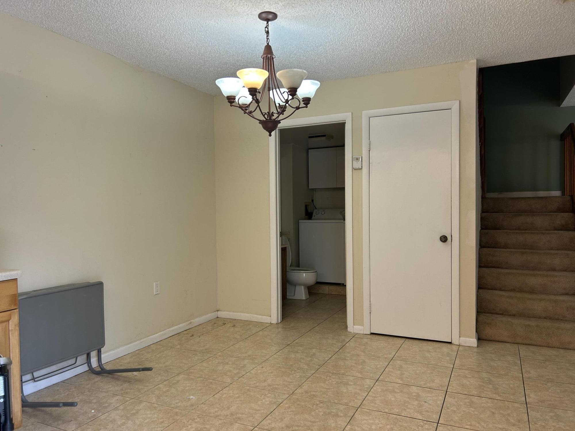 SHERWOOD LAKES - Residential