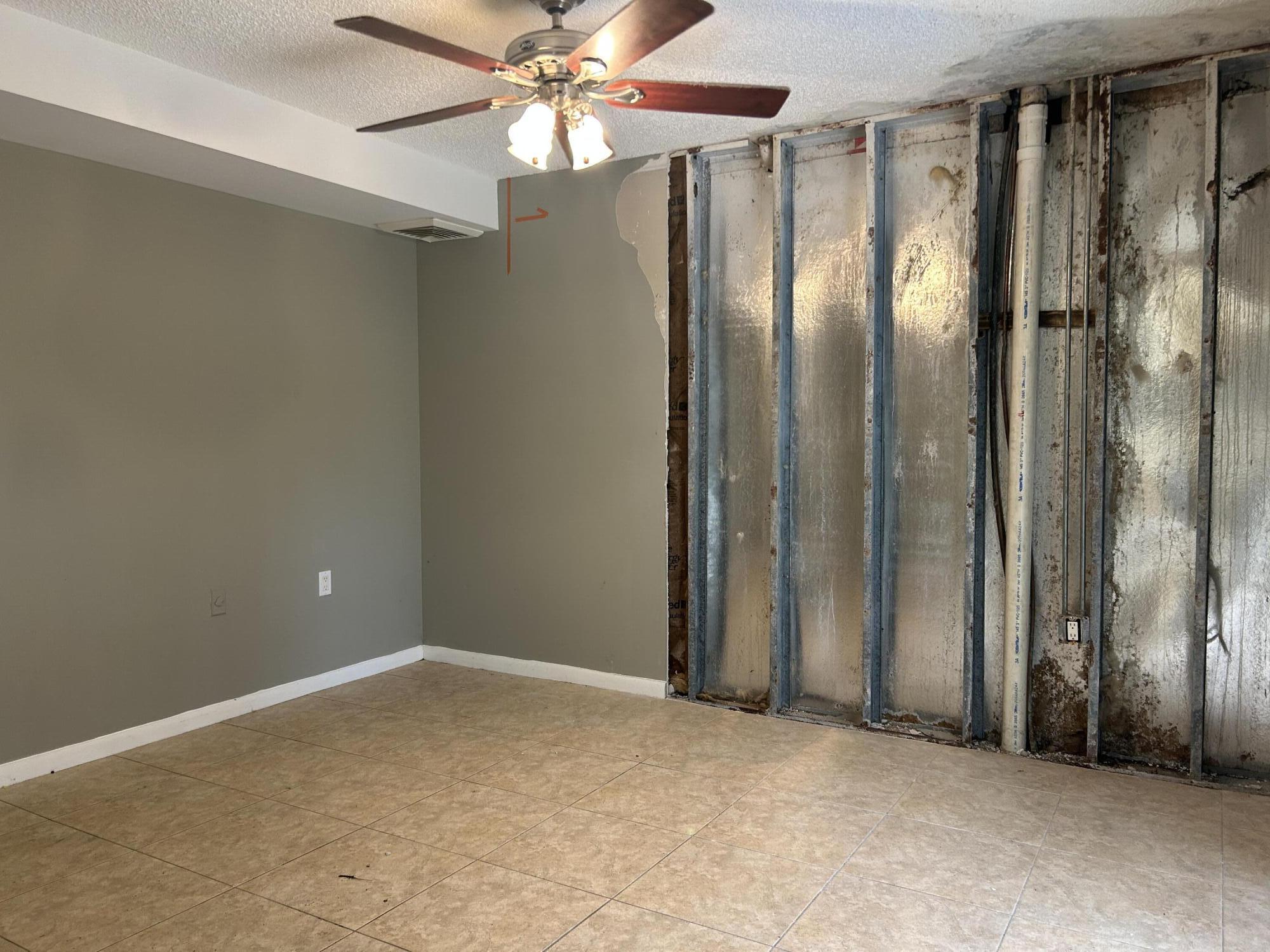 SHERWOOD LAKES - Residential