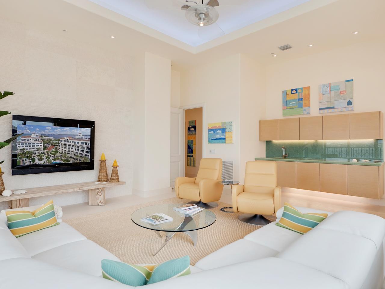 BELLARIA CONDO - Residential