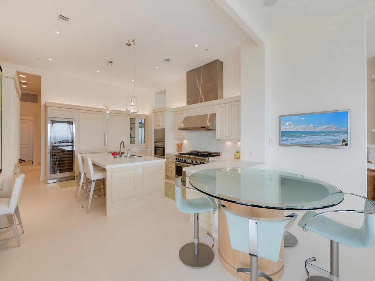 BELLARIA CONDO - Residential