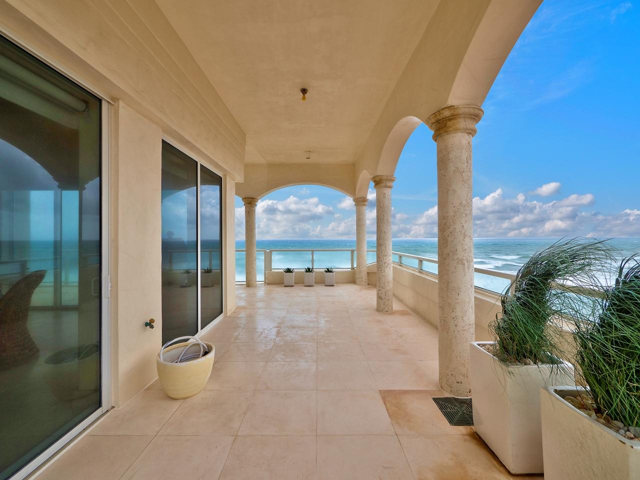 BELLARIA CONDO - Residential