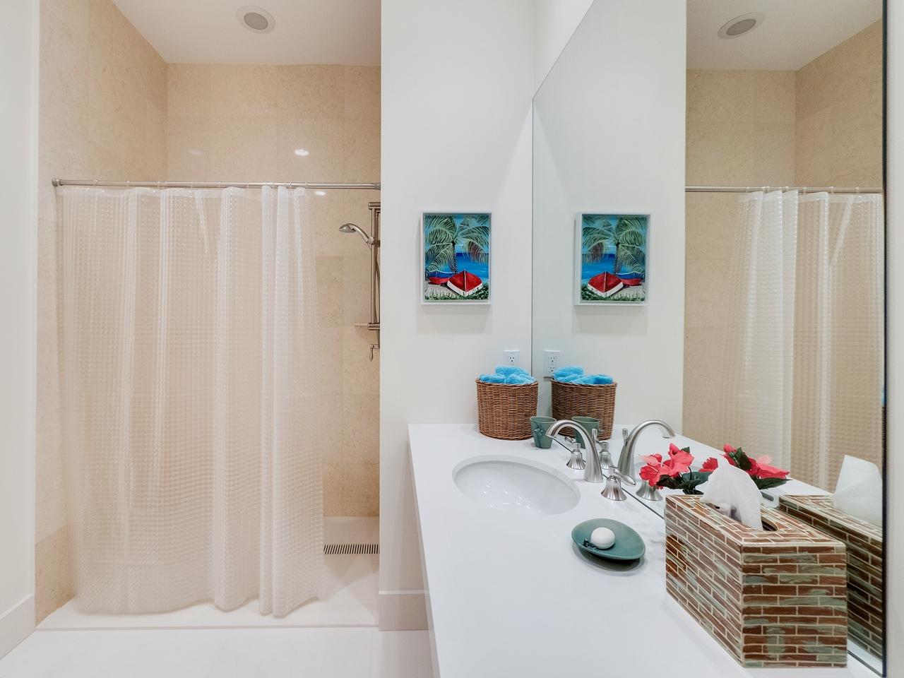 BELLARIA CONDO - Residential