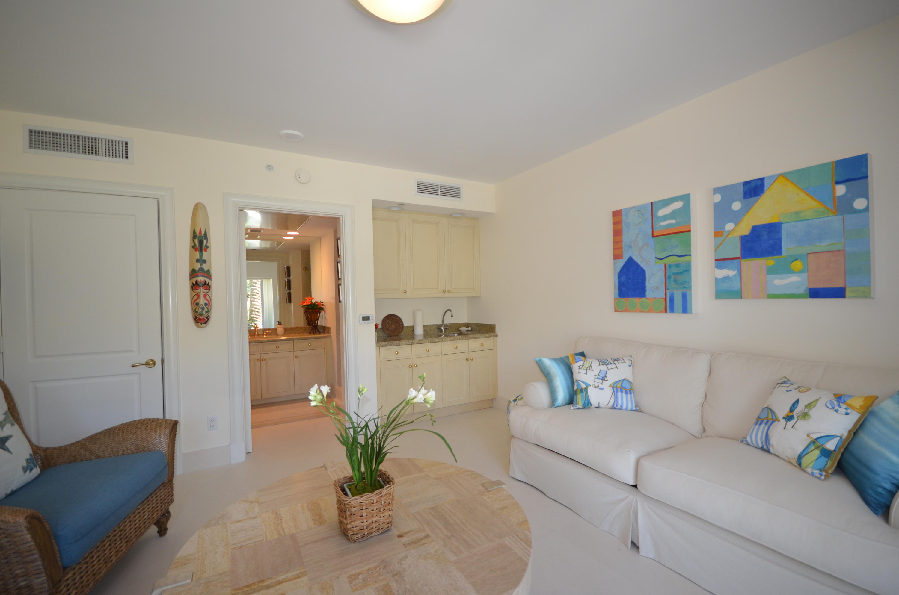 BELLARIA CONDO - Residential