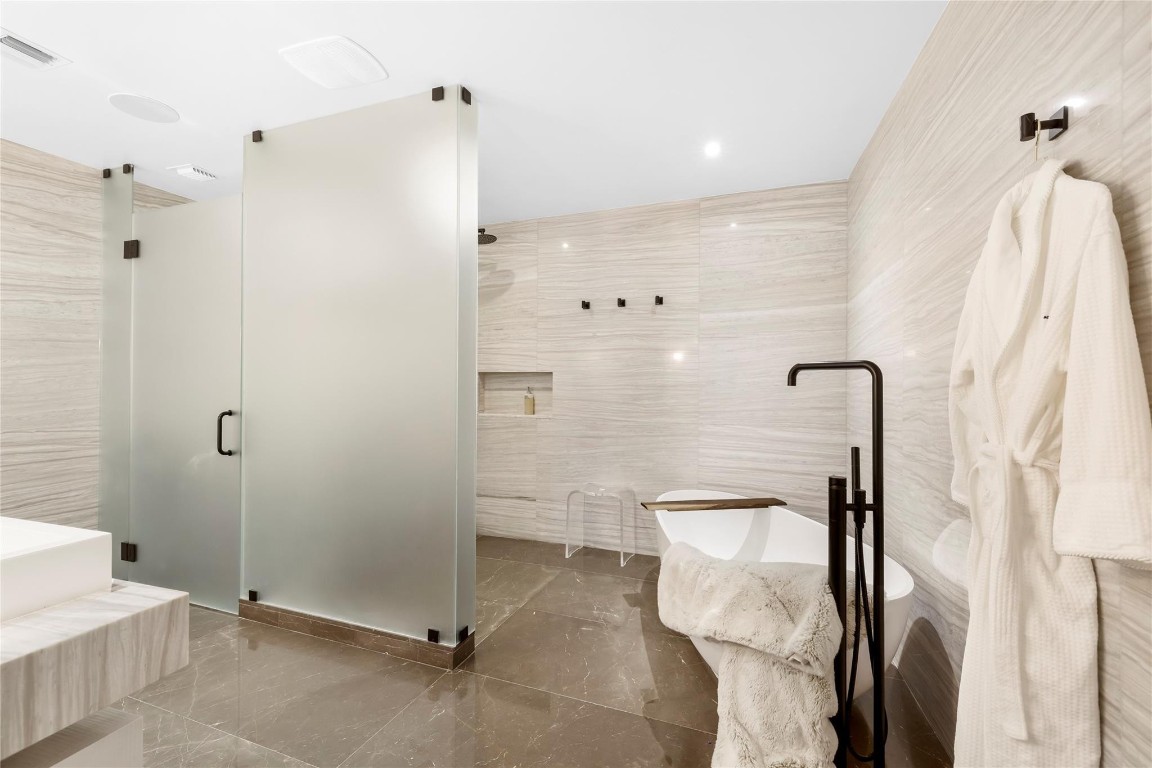 AUBERGE BEACH RESIDENCES - Residential