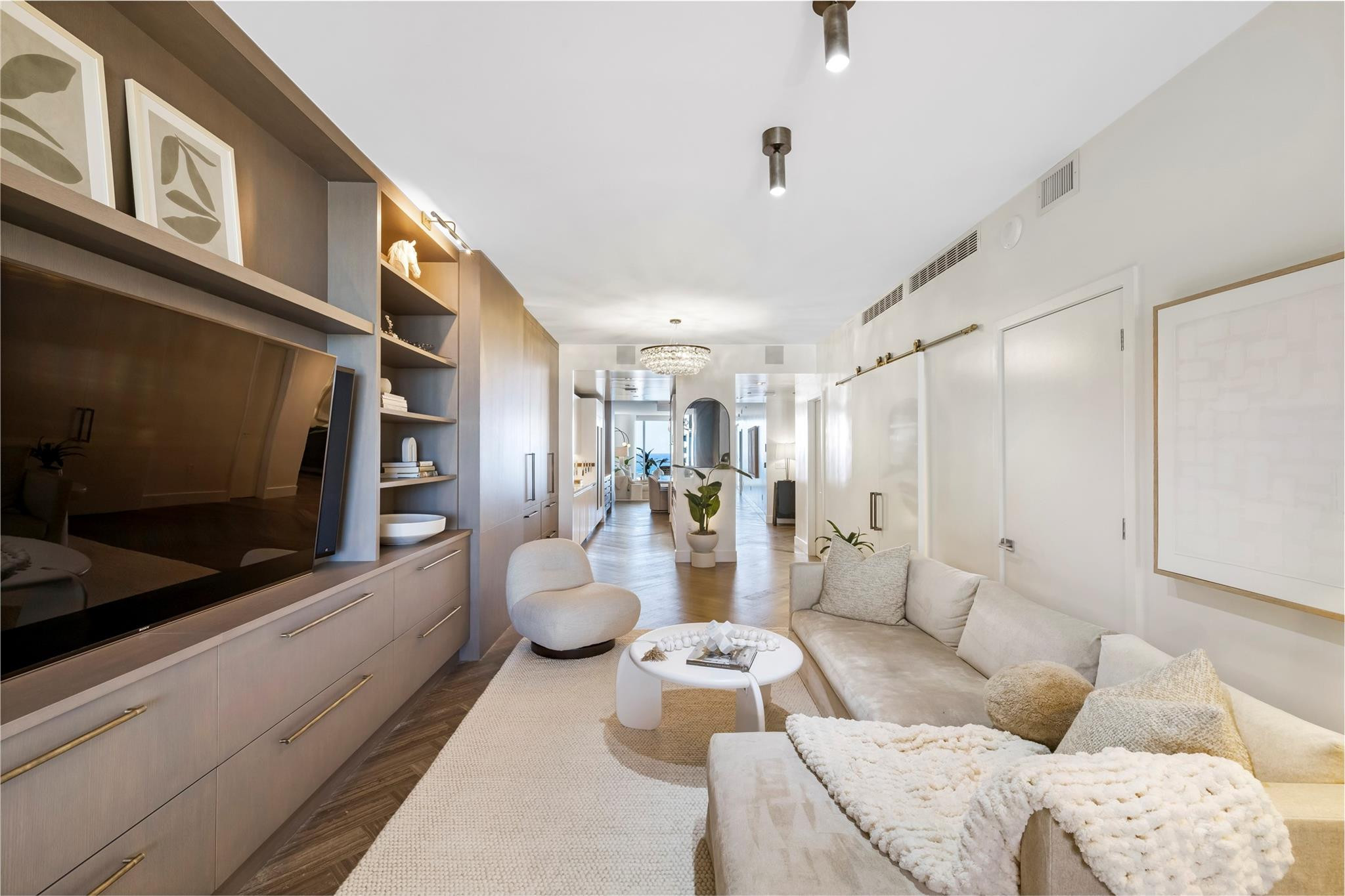 AUBERGE BEACH RESIDENCES - Residential