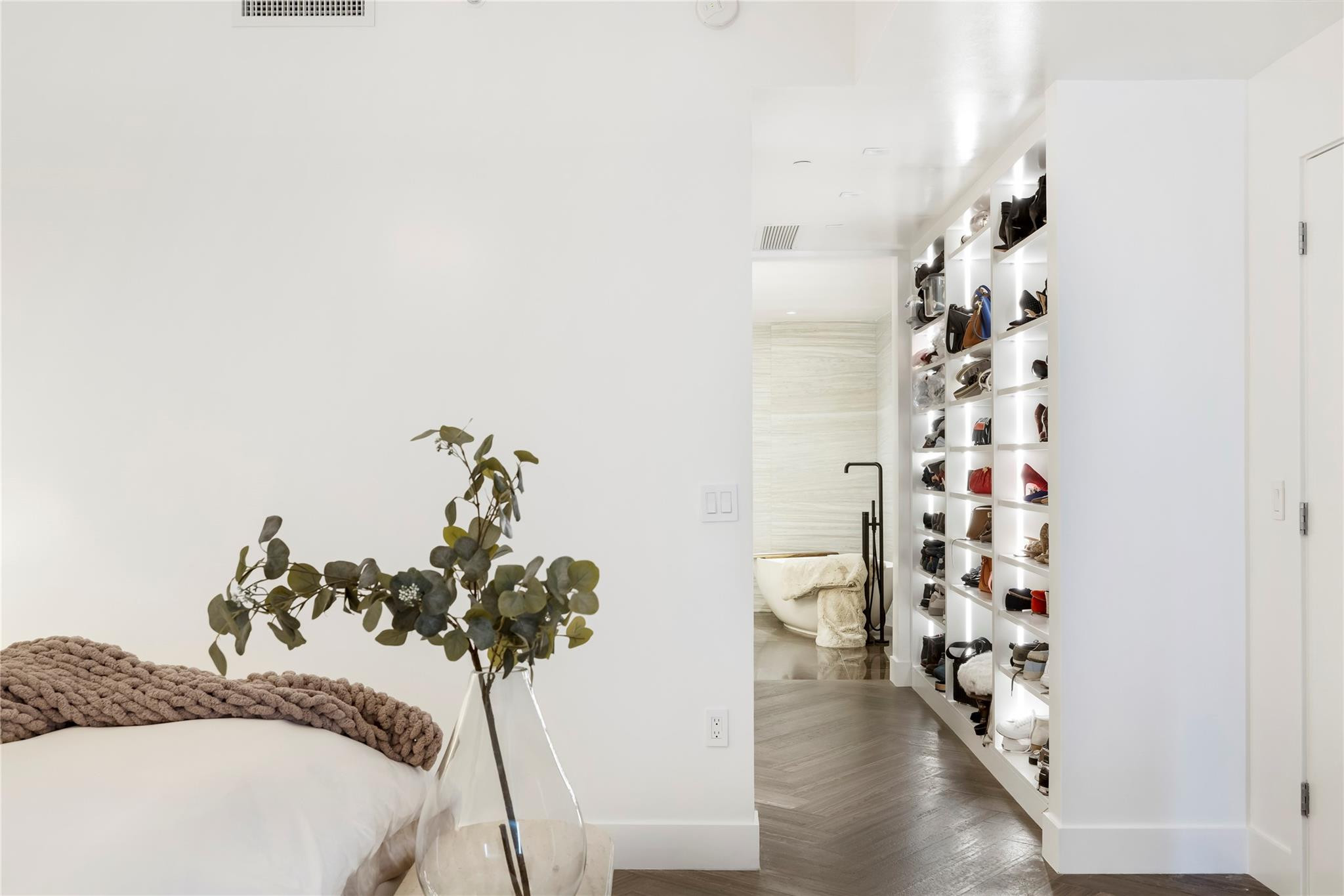 AUBERGE BEACH RESIDENCES - Residential