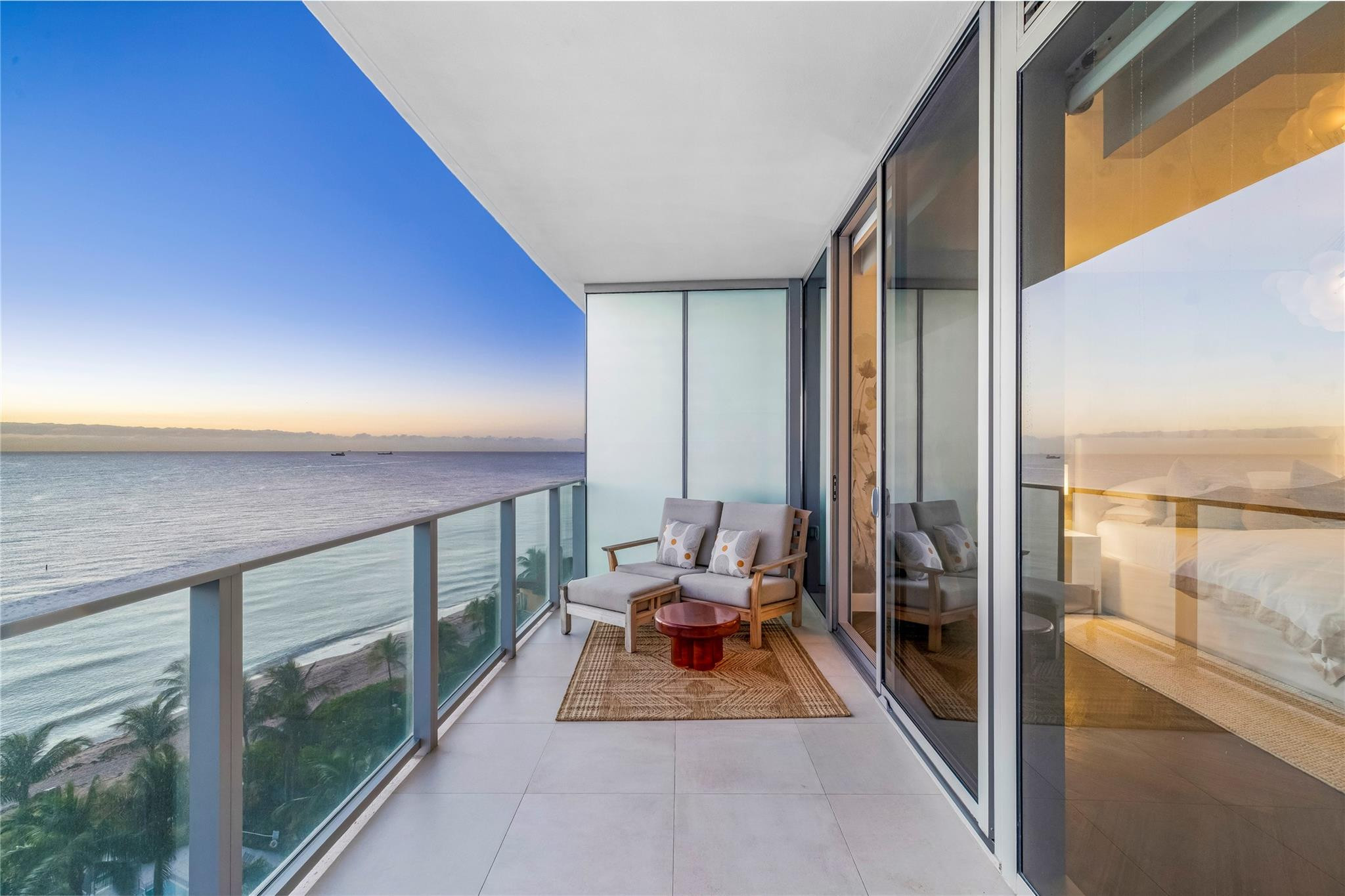 AUBERGE BEACH RESIDENCES - Residential