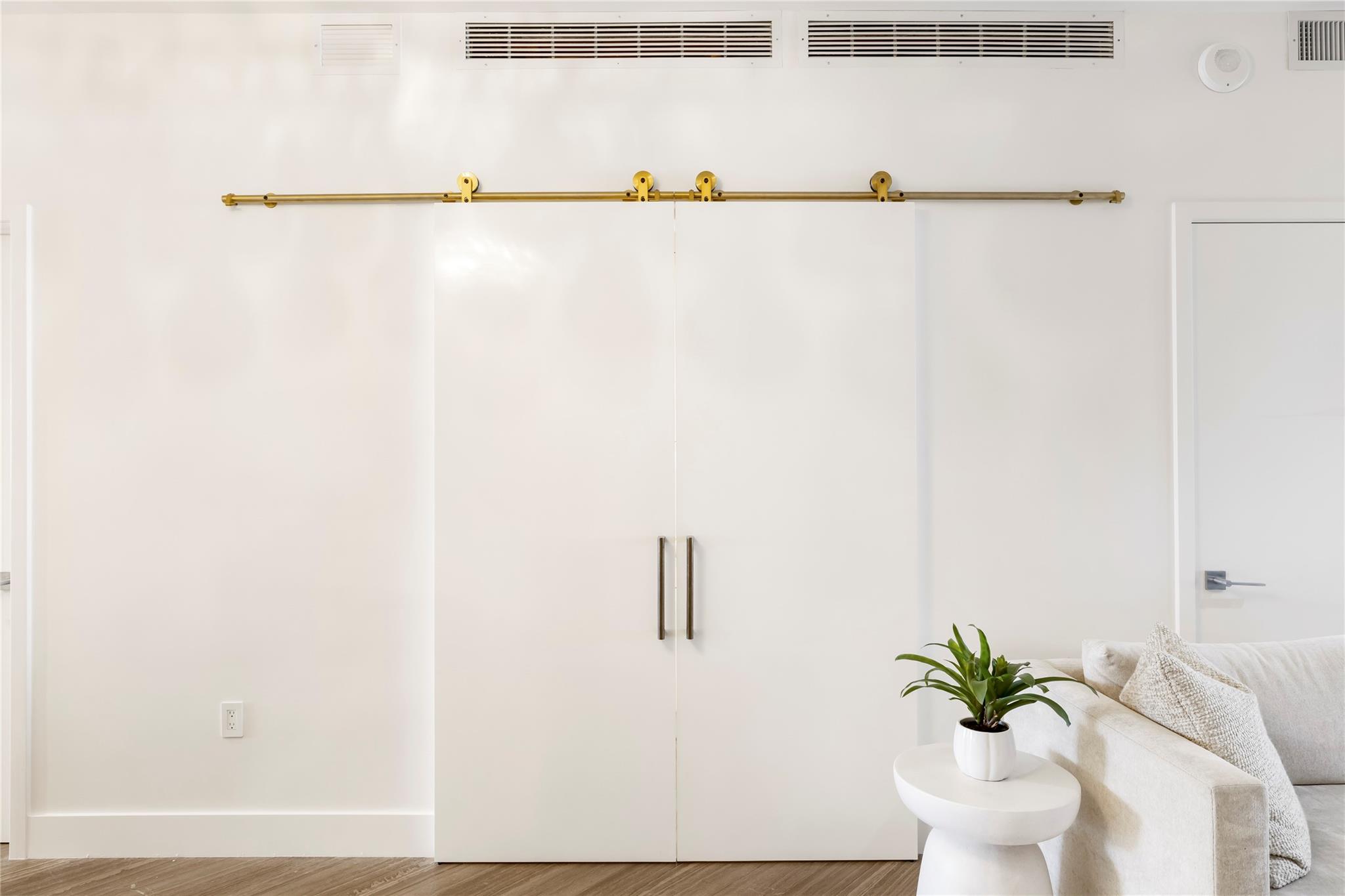 AUBERGE BEACH RESIDENCES - Residential