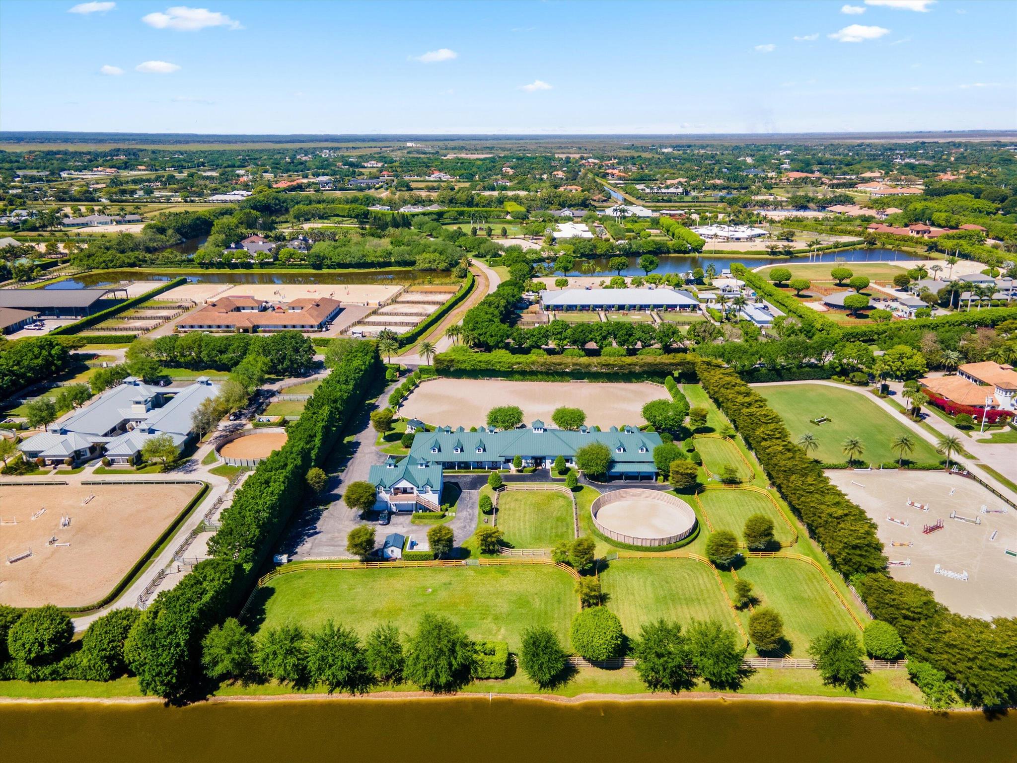 GRAND PRIX FARMS - Residential