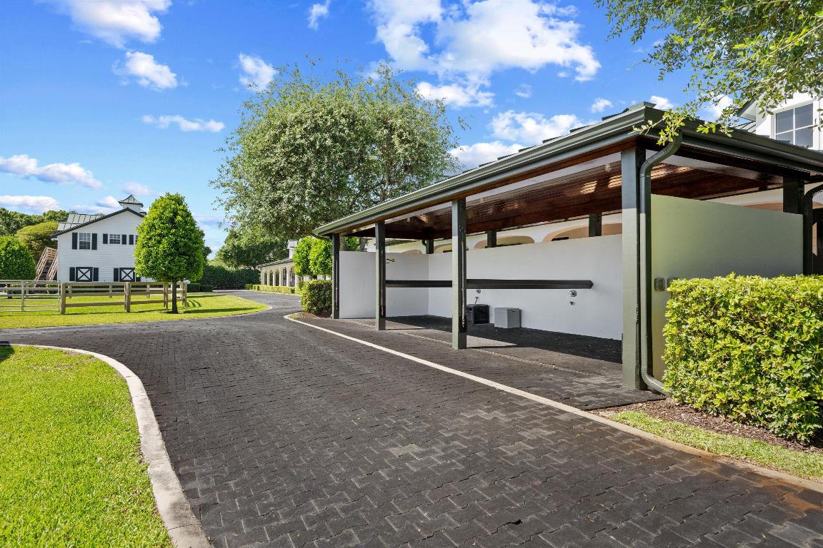 GRAND PRIX FARMS - Residential