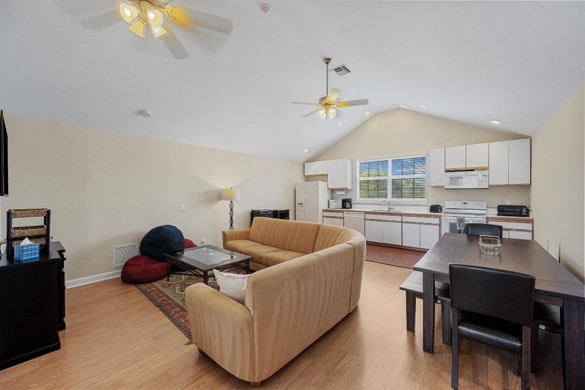 GRAND PRIX FARMS - Residential