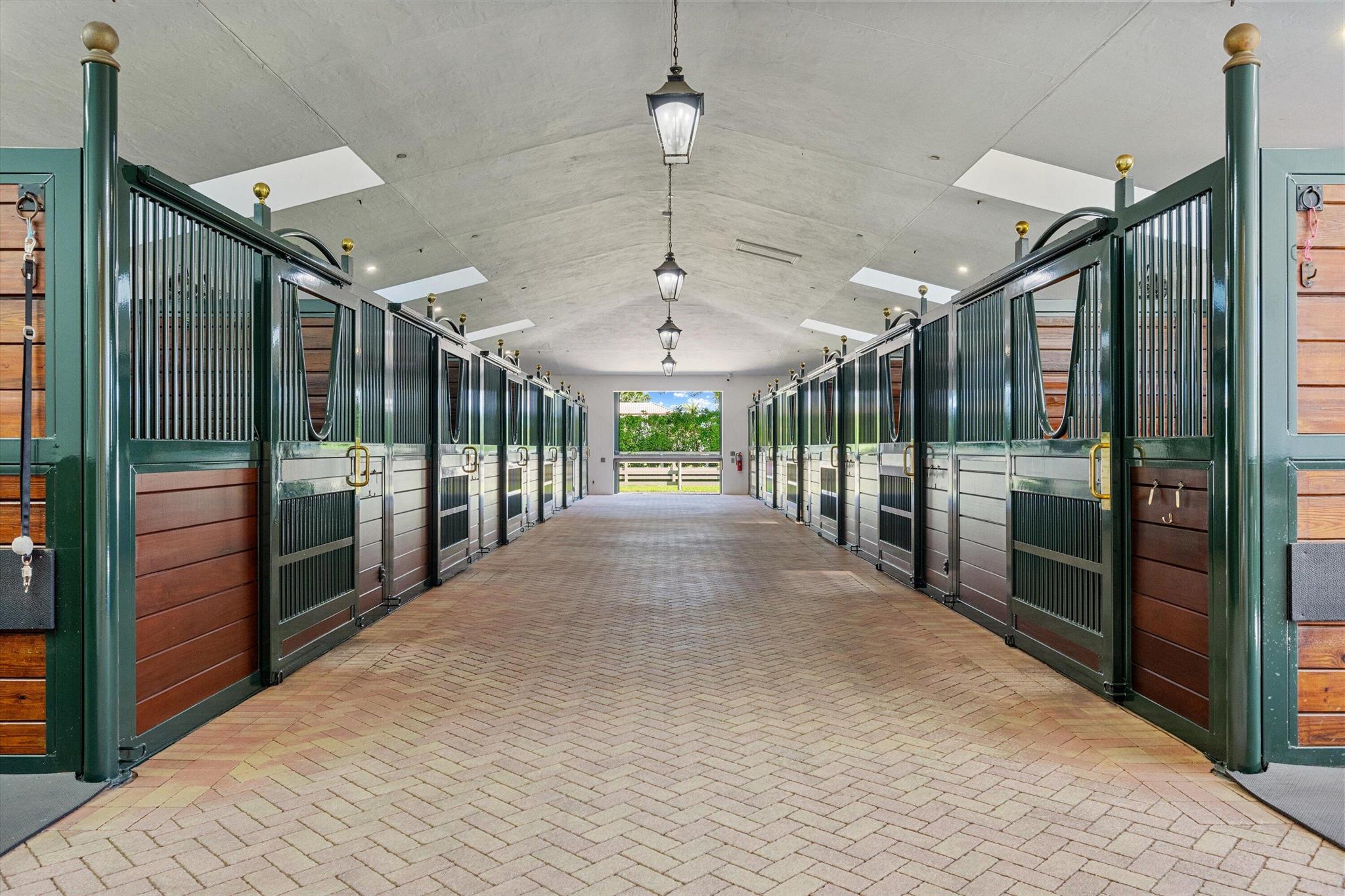 GRAND PRIX FARMS - Residential