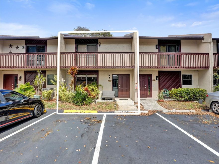 This 2 Bed 2.5 Bath Fee Simple Townhouse is welcome to All Financing Types VA and FHA. Features Include Double Master with both rooms having an ensuite, Granite CounterTops, New Flooring, Updated Bathrooms, New AC, New Water Heater, New Roof, New Appliances, Private Backyard with no Homes behind, and a Bonus Attic Storage Fully Built Out.