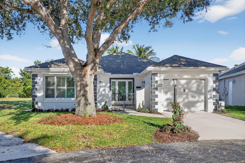 Photo of 501 SW 1st Street, Boca Raton, FL 33432 (MLS # R11141841)