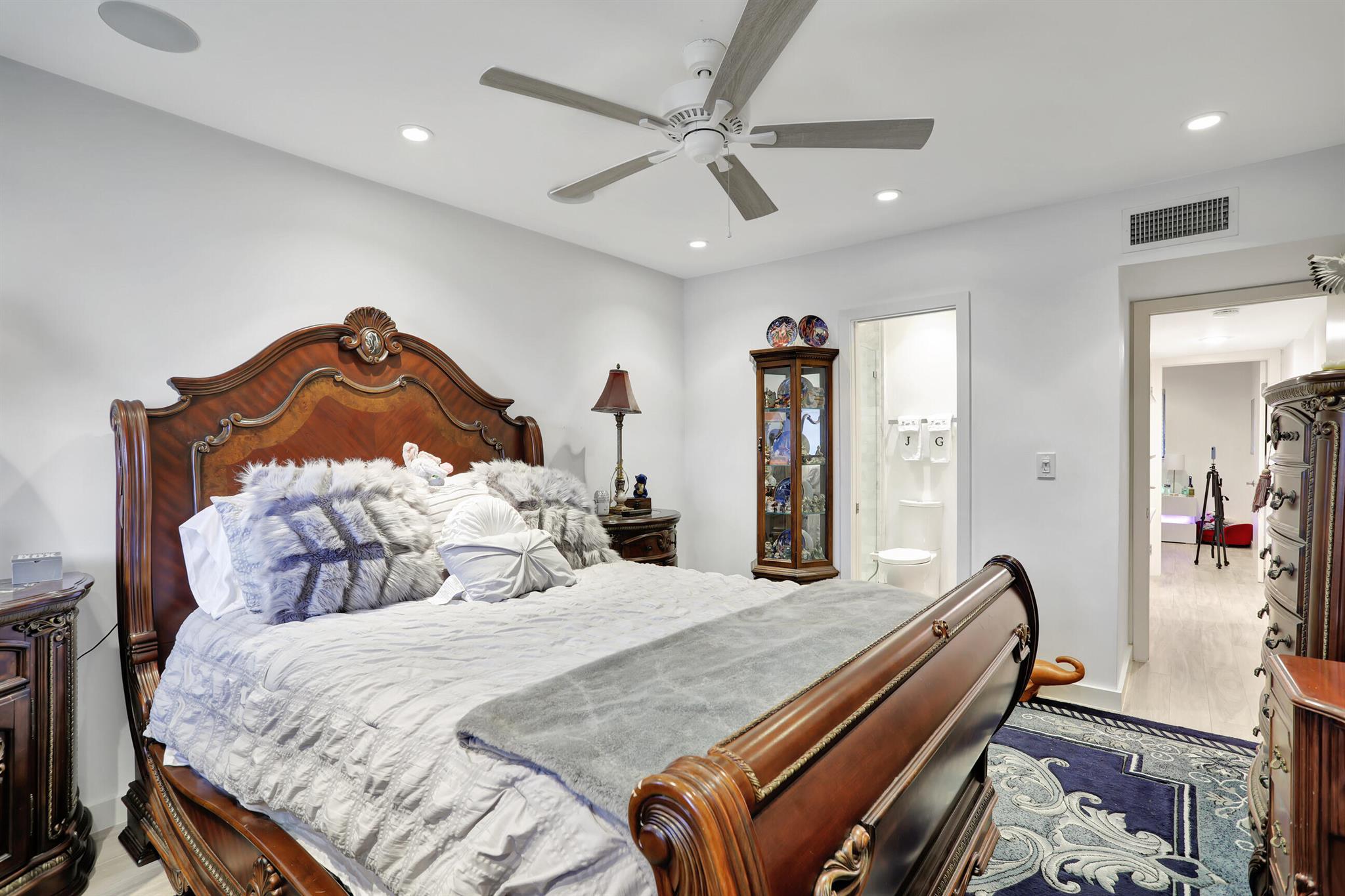 Lighthouse Village Condo - Residential