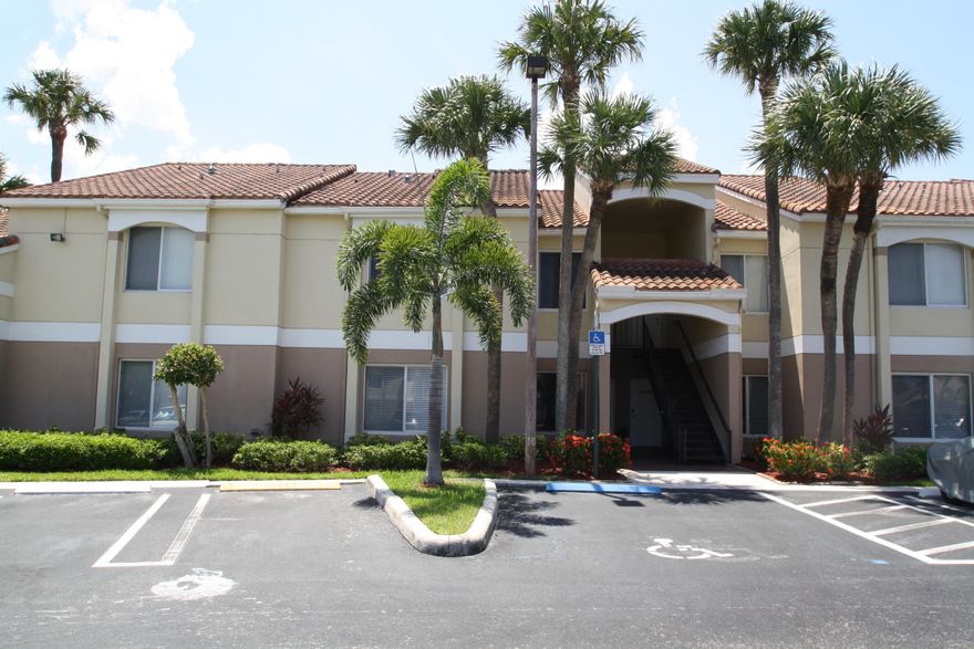 Great 2nd floor location in the heart of Boynton Beach with great amenities.  This unit features 2 BRs and 2 BAs with a full size washer/dryer and an extra large screened back porch overlooking a private wooded area.  Easy access to I 95 or the turnpike.  Minimum credit score of 700 for each occupoant.