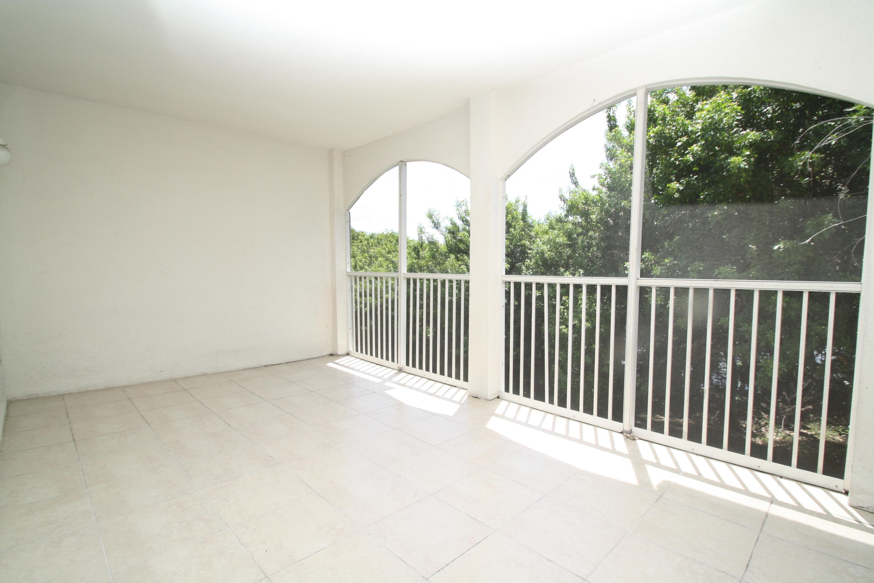 CASABLANCA ISLES - Residential Lease