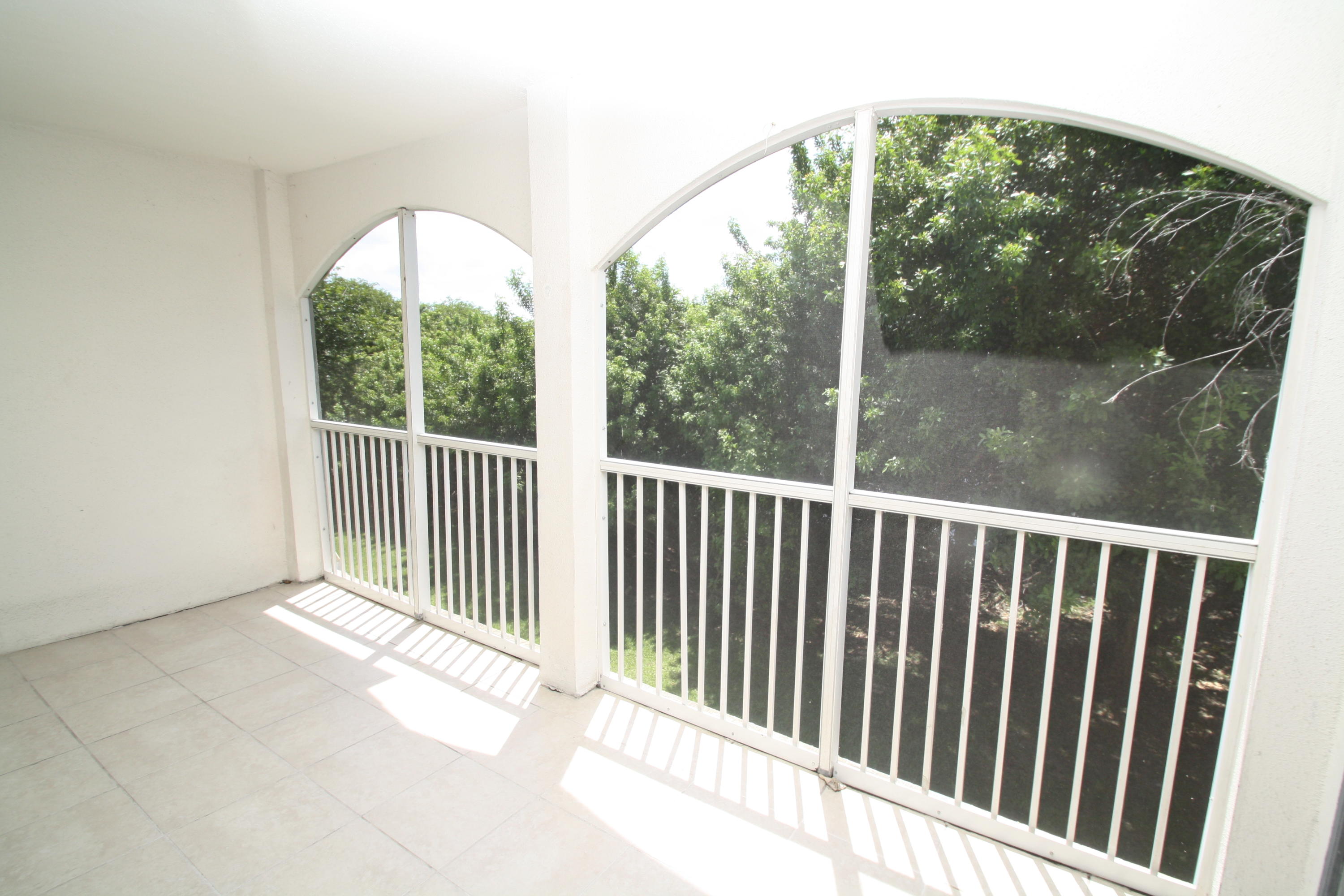 CASABLANCA ISLES - Residential Lease