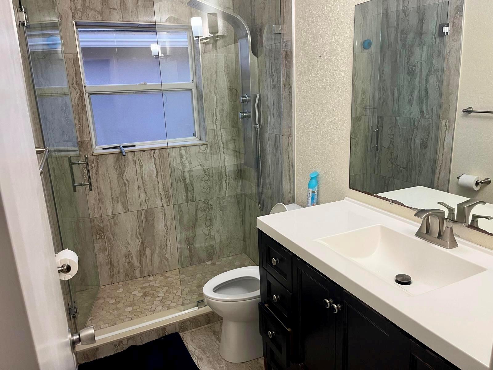 LAKEFIELD OF THE LANDINGS - Residential Lease