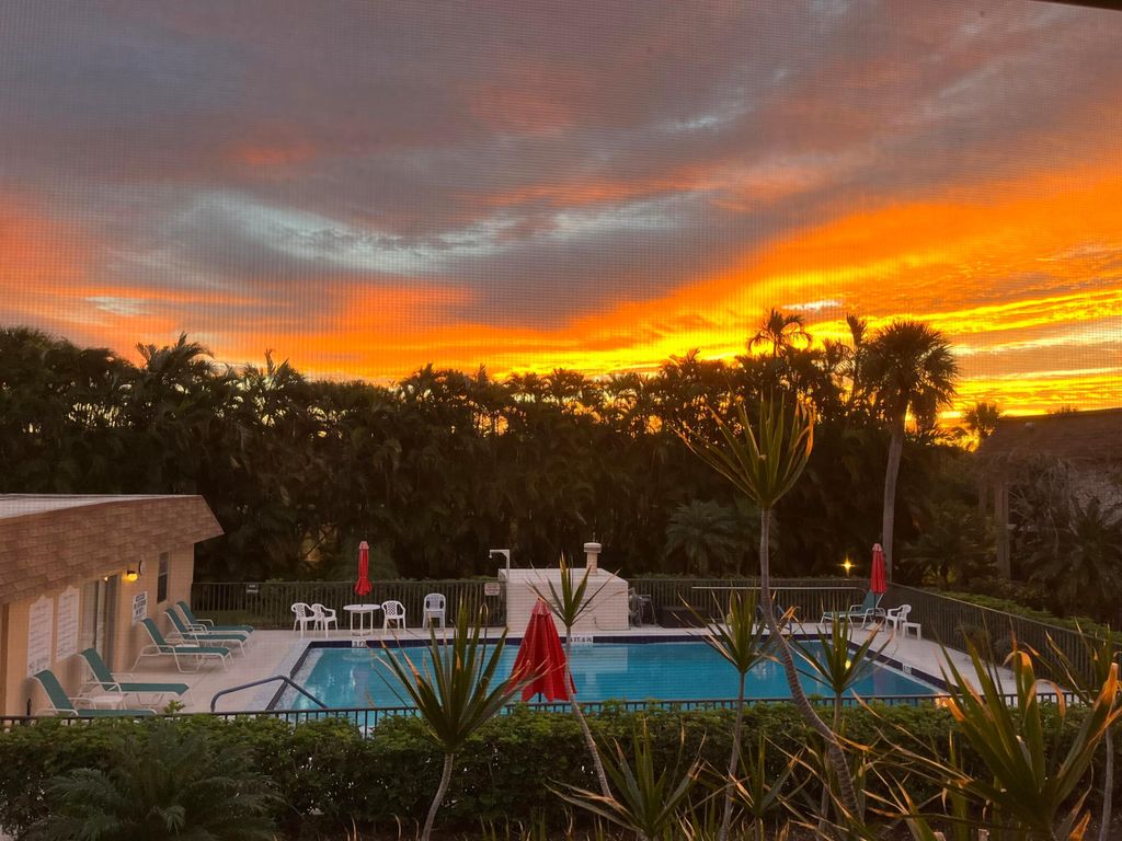 Photo of 1100 E Indiantown Road #313, Jupiter, FL 33477 (MLS # R11019075)