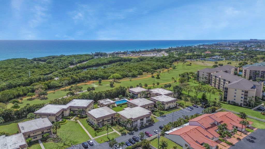 Photo of 1100 E Indiantown Road #313, Jupiter, FL 33477 (MLS # R11019075)