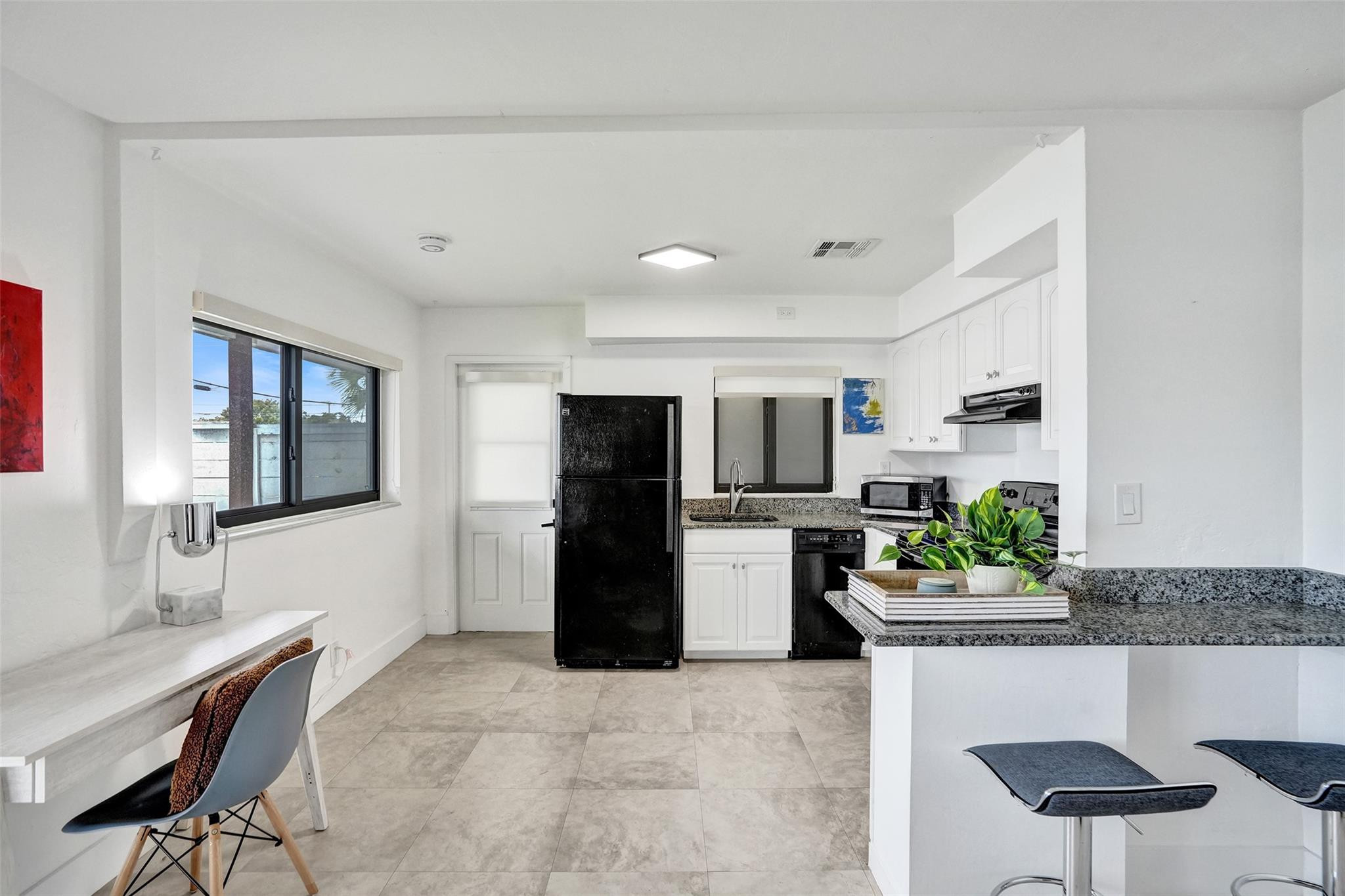 Manor Square 38-47 B - Residential Income