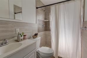 Manor Square 38-47 B - Residential Income