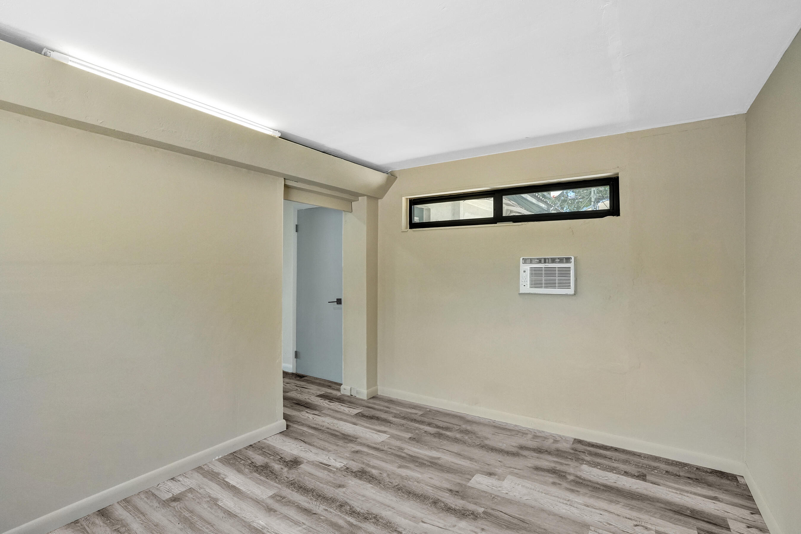 Manor Square 38-47 B - Residential Income