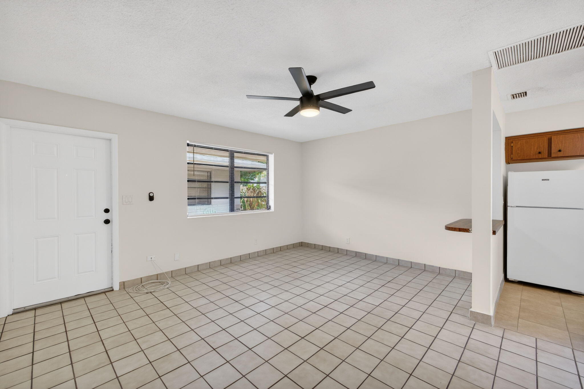 F A BARRETTS SUB OF W1/2 - Residential Lease